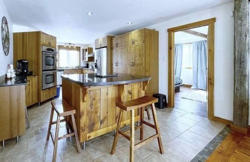 Kirkfield Cottage | Kawartha Lake newly renovated, Lake View