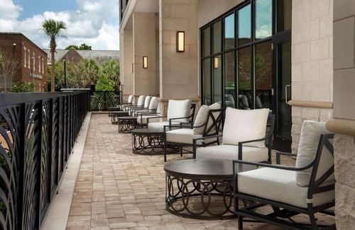 Lake Eola Heights Apartment | King Room Near Dorough R Lee ORL