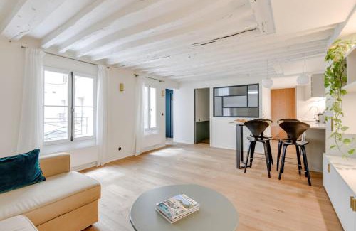 Quartier des Invalides Apartment | La Seine & Saint Germain - 2BR - CityApartmentStay