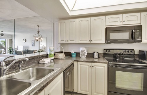 Sunset Beach Condo | Land's End 303 building 8, Beautiful Gulf Front Condo With Private Balcony
