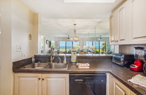 Sunset Beach Condo | Land's End 303 building 8, Beautiful Gulf Front Condo With Private Balcony
