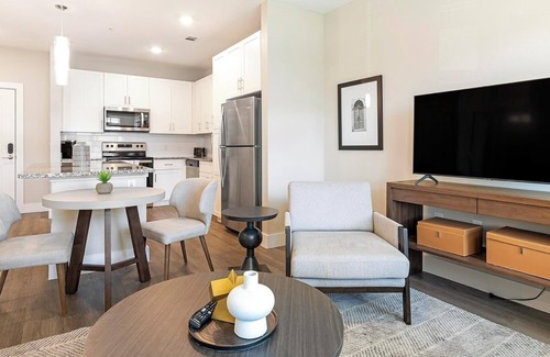 Southeast Orlando Apartment | Landing | Modern 1BD, Pool, Clubhouse