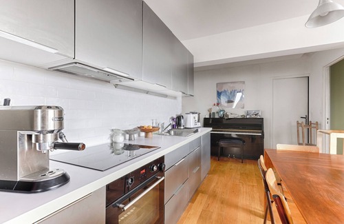 Flandres Apartment | Large apartment in the center of Paris. Ideal for families (10 people!)