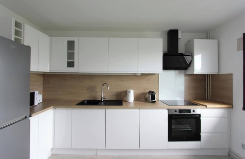 La Mare Apartment | Le 15' de paris - Three Bedroom Apartment, Sleeps 8
