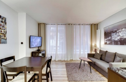Bonne-Nouvelle Apartment | Le Marais Studio Apartment Near Sentier Metro