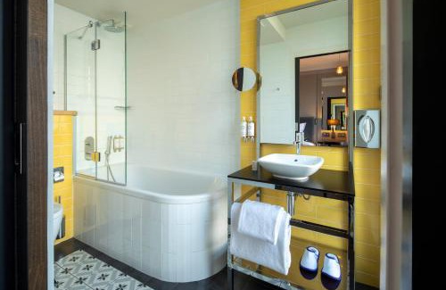 9th Arrondissement Hotel | Les Matins de Paris & Spa