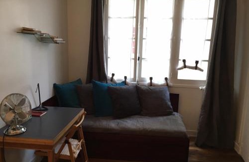 Paris City Center Apartment | Louvre Studio