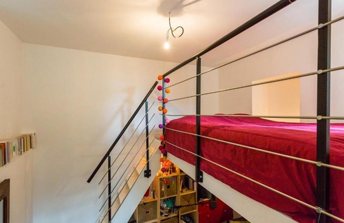 Belleville Apartment | Lovely Studio in Belleville