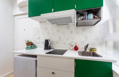 Belleville Apartment | Lovely Studio in Belleville