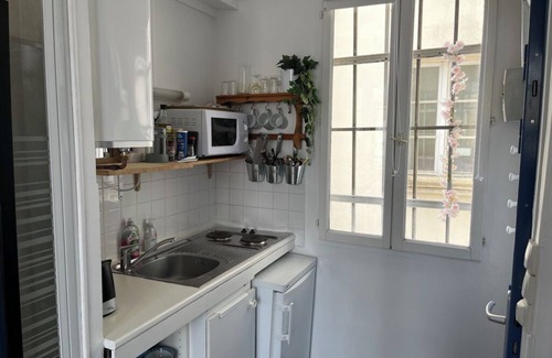 Belleville Apartment | Lovely studio in Paris - Beautiful unobstructed view