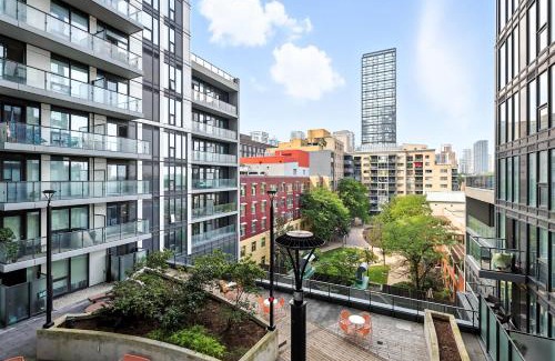 Garden District Apartment | Luxe Downtown Studio Near Eaton Centre & Transit