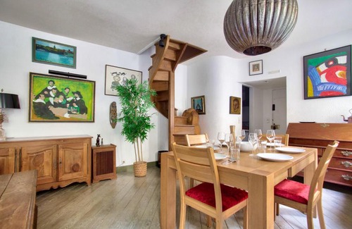 Quartier de la Monnaie Apartment | Luxurious 2 Bedrooms Saint Michel Notre Dame Augustins Free Netflix