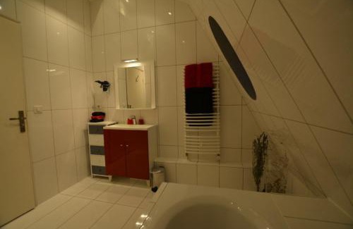Rueil-Malmaison House | Maison d'hôtes Les Coudreaux