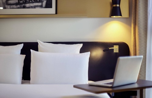 Les Puces de Saint-Ouen Hotel | Mercure Paris Saint-Ouen