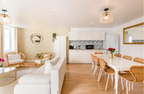 8th Arrondissement Apartment | Merveil Family Suite - Champs Elysees - Roosevelt