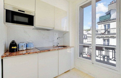 Saint-Merri Apartment | Modern Apartment - 2BD/4P - Louvre/Marais