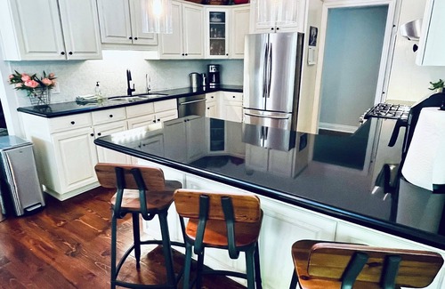 Oro-Medonte Ski Chalet | Modern Family Friendly Chalet