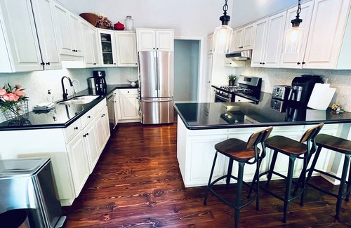 Oro-Medonte Ski Chalet | Modern Family Friendly Chalet