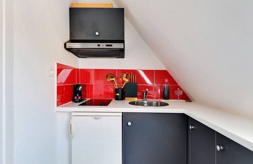 Champs-Elysees Apartment | Modern studio - Arc de Triomphe - MOBILITY LEASE
