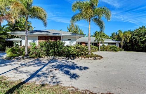 Anna Maria House | My Private Beach - 826A S Bay