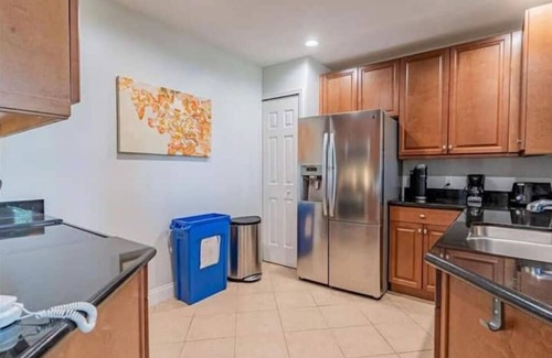 Reunion Condo | New Cozy Family Retreat, Free Shuttle to Disney
