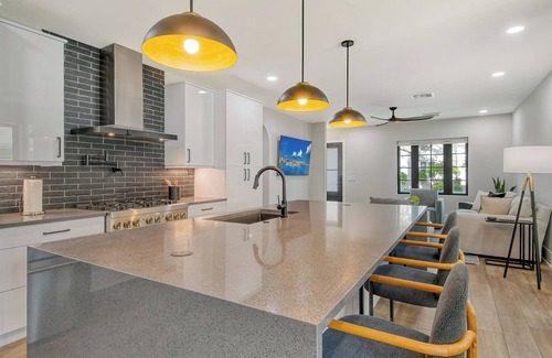 Laurel Park House | NEW! Luxurious 2BR/2BA Heart of Historic Laurel Park w/pool