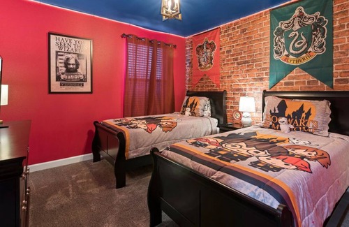 Davenport House | ⭐️New Theater Room⭐️ Game Room/Heated Pool/Themed Kids’ Rooms-Close to Disney