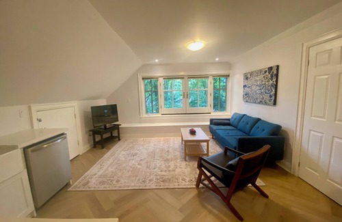 The Beaches Apartment | Newly Available 3rd-Floor Suite with Beach & Lake Access