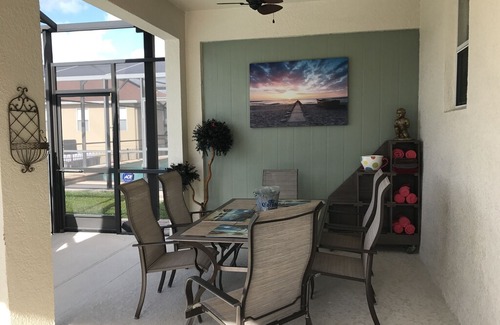 Bella Toscana House | Newly Renovated 4 Bedroom home close to Disney area!