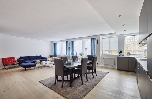 Auteuil Apartment | Newly Renovated Very Large 2 Bedroom Flat