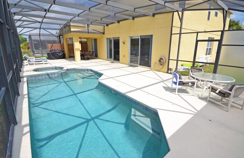 Seasons Villa | Newly updated 6 bedroom pool home in Kissimmee - Spa and games room