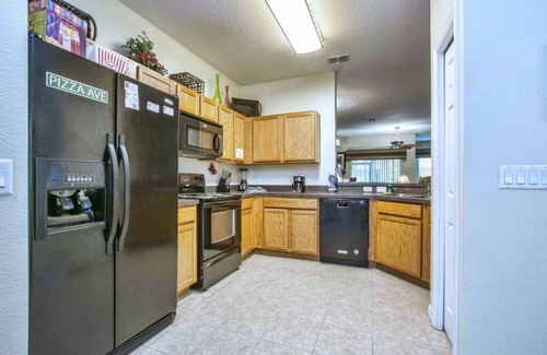 West Kissimmee House | Oakwater - Spacious 3BR 2.5BA townhome, gated