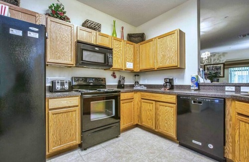 West Kissimmee House | Oakwater - Spacious 3BR 2.5BA townhome, gated