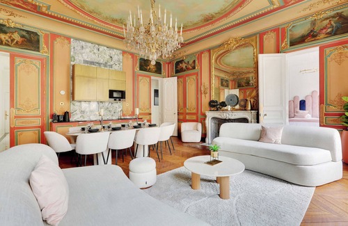 L'Europe Apartment | One-of-a-Kind Sumptuous Home near Parc Monceau