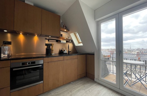 Arsenal Apartment | One of not many! Panoramic Bastille Loft