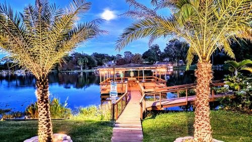 Northwest Orlando House | Orlando Lakefront Tiny Homes 6 plus month Rentals