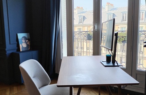 L'Europe Apartment | Paris 8, luxurious, renovated, 4 BED/4 BATH, air con, 1 indep. & attached studio