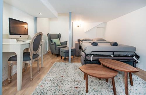 Latin Apartment | Paris Place du Pantheon