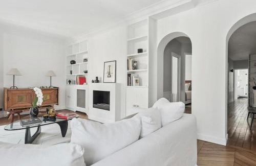 Quartier du Gros-Caillou Apartment | Paris7