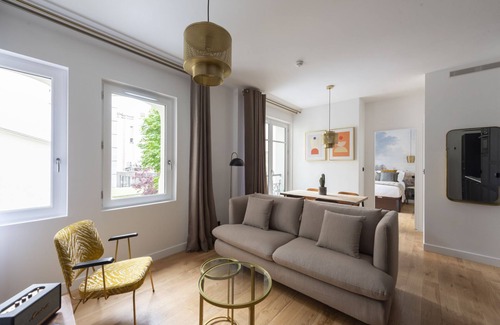 Faubourg-du-Roule Apartment | Parisina, 4 stars, Luxury at 1 minute walk from the Champs-Elysées