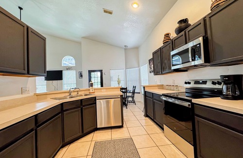 Lake Davenport Estates House | Pool Home With Games Room & South Facing Pool