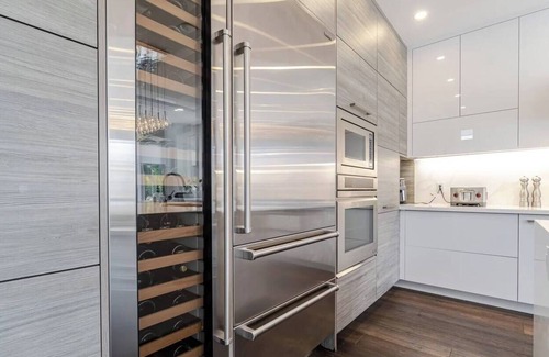 Meadowvale Village House | Poolside Perfection, Culinary Delight