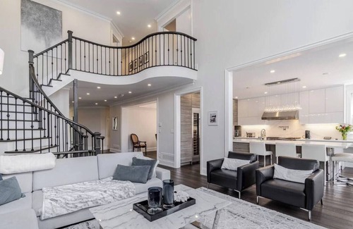 Meadowvale Village House | Poolside Perfection, Culinary Delight
