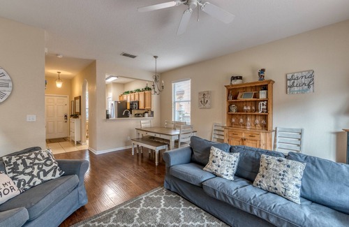 Kissimmee House | Popular 4 Bed Resort home, w/resort pool, & water slides. Disney 4 miles