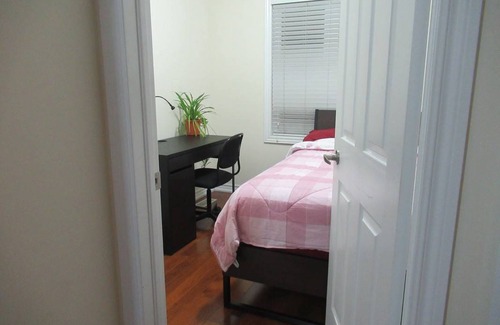 North York Resort | Private room ∙ 1 guest