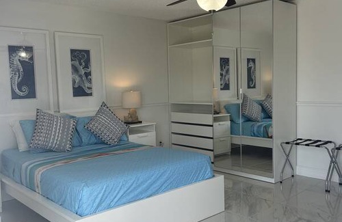 Town N County Park Resort | Private room ∙ 2 guests