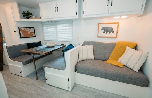 Miller Lake RV Rental | Recreational vehicle (RV) ∙ 1 bedroom ∙ 4 guests