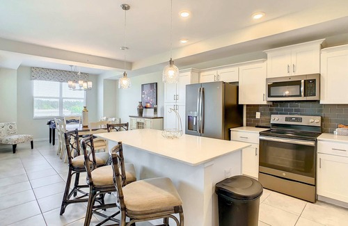 Kissimmee Condo | Relaxing DisneyRoom/Clubhouses/Waterpark