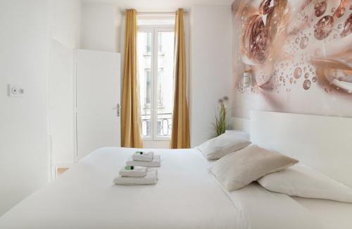 Strasbourg -Saint-Denis Apartment | Rent a Room - Studio Bonne Nouvelle
