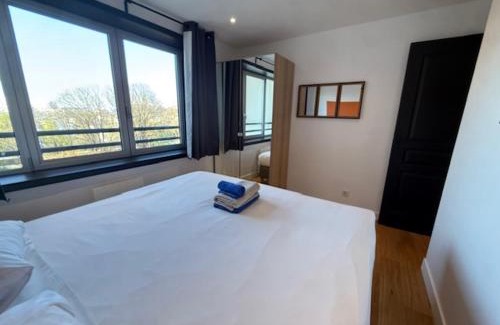 Issy-les-Moulineaux Apartment | Residence Issy